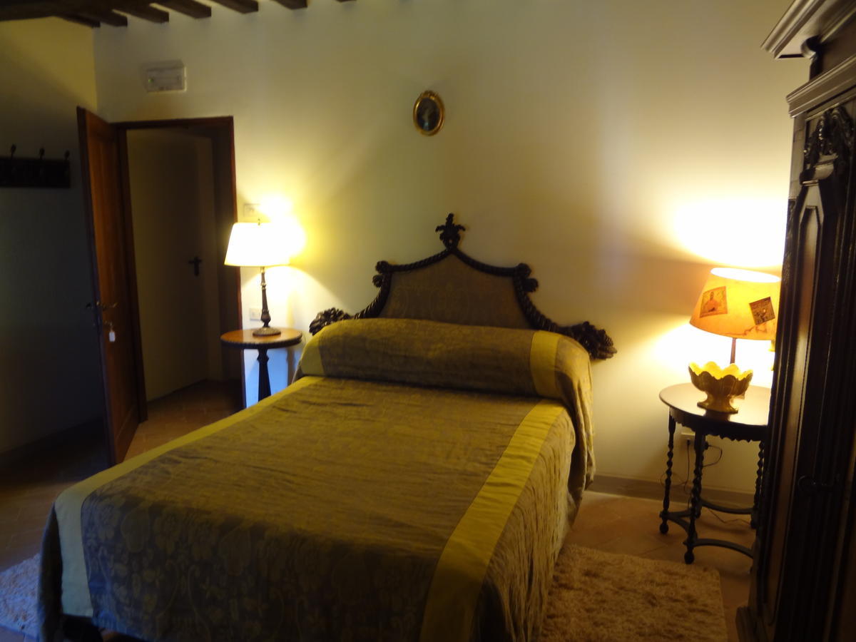 Gasthaus Castello Di Magrano Carbonesca Zimmer foto