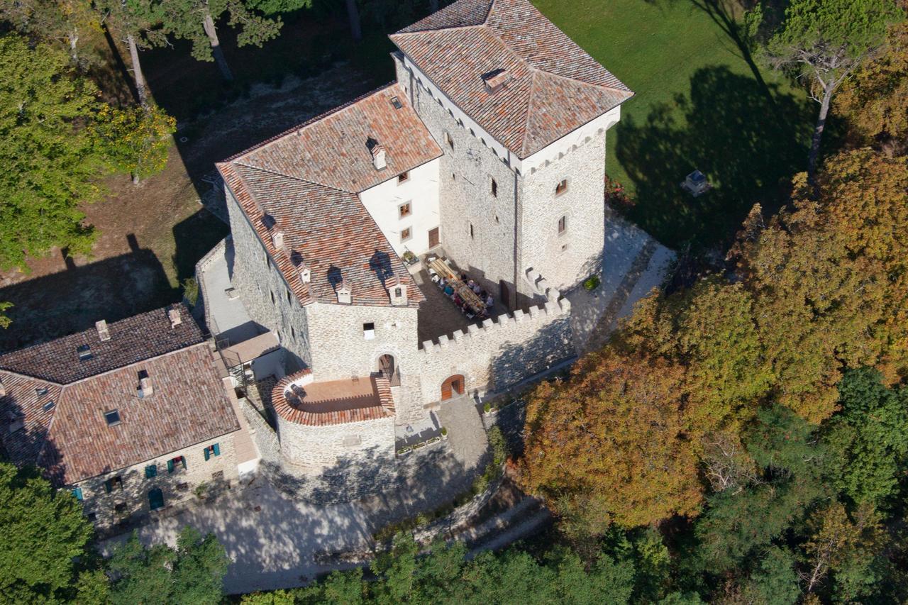 Gasthaus Castello Di Magrano Carbonesca Exterior foto