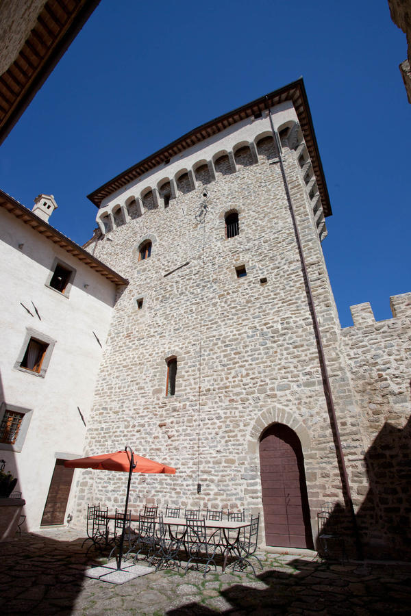 Gasthaus Castello Di Magrano Carbonesca Exterior foto